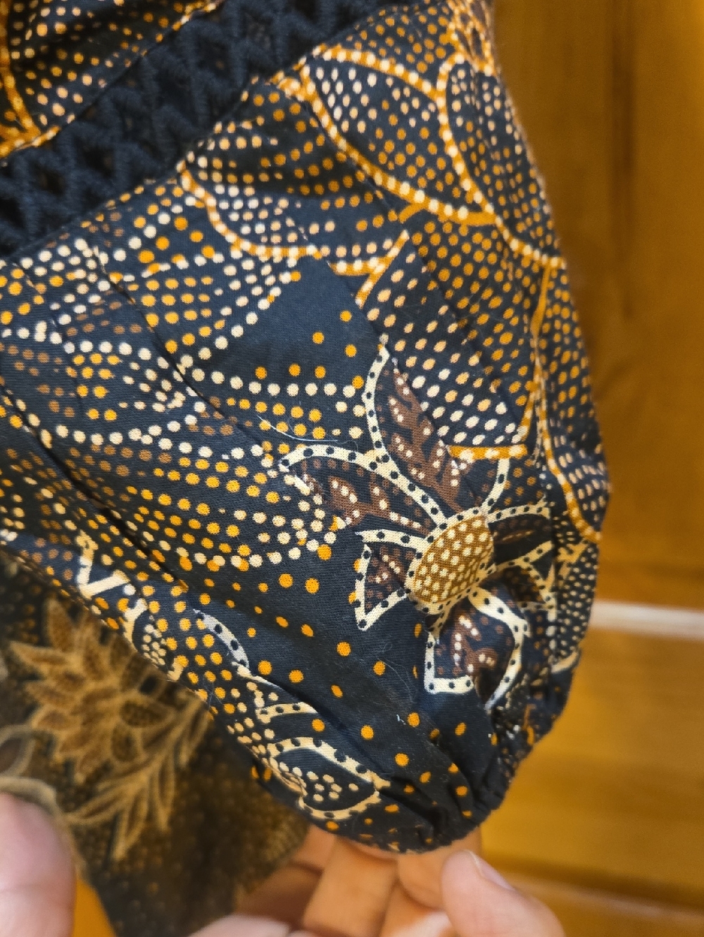 FARM Rio Lace Inset Peasant Black with Copper Floral Print and Puff Sleeves - Picture 7 of 8
